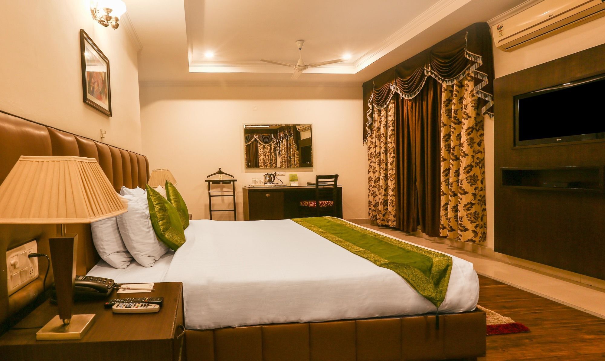 Treebo Trend Gk Conifer Hotel Dharamshala Eksteriør billede